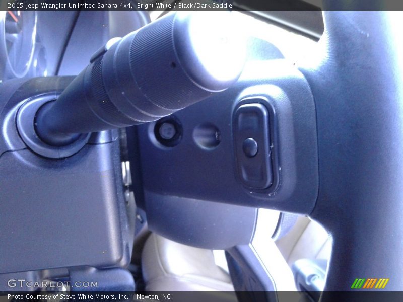 Bright White / Black/Dark Saddle 2015 Jeep Wrangler Unlimited Sahara 4x4