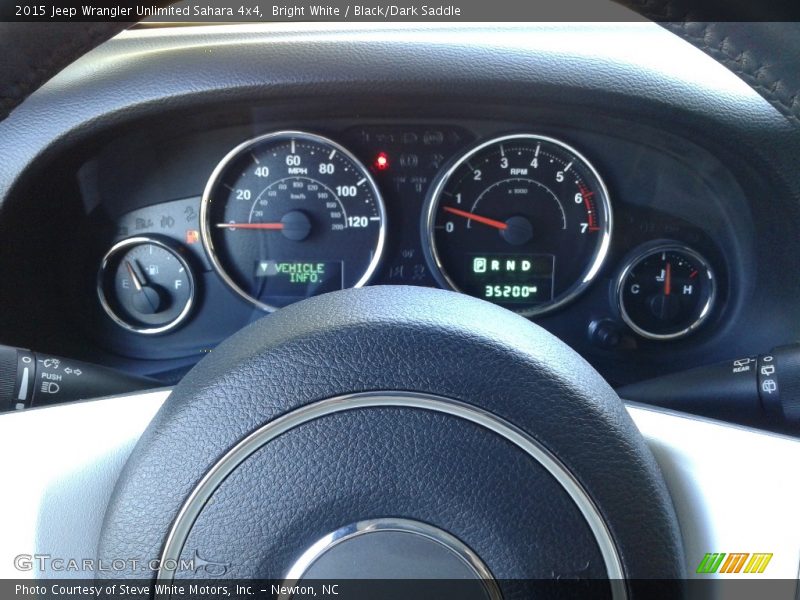 Bright White / Black/Dark Saddle 2015 Jeep Wrangler Unlimited Sahara 4x4