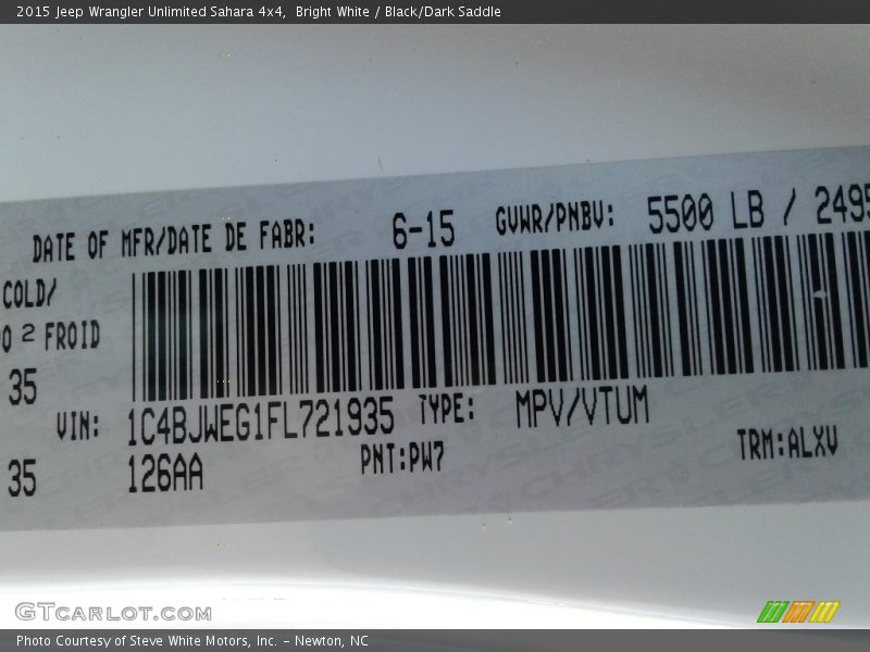 Bright White / Black/Dark Saddle 2015 Jeep Wrangler Unlimited Sahara 4x4