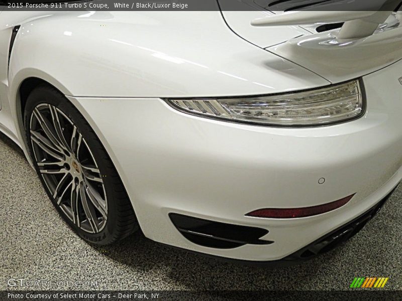 White / Black/Luxor Beige 2015 Porsche 911 Turbo S Coupe