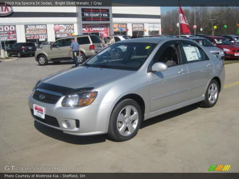 Bright Silver Metallic / Gray 2009 Kia Spectra SX Sedan