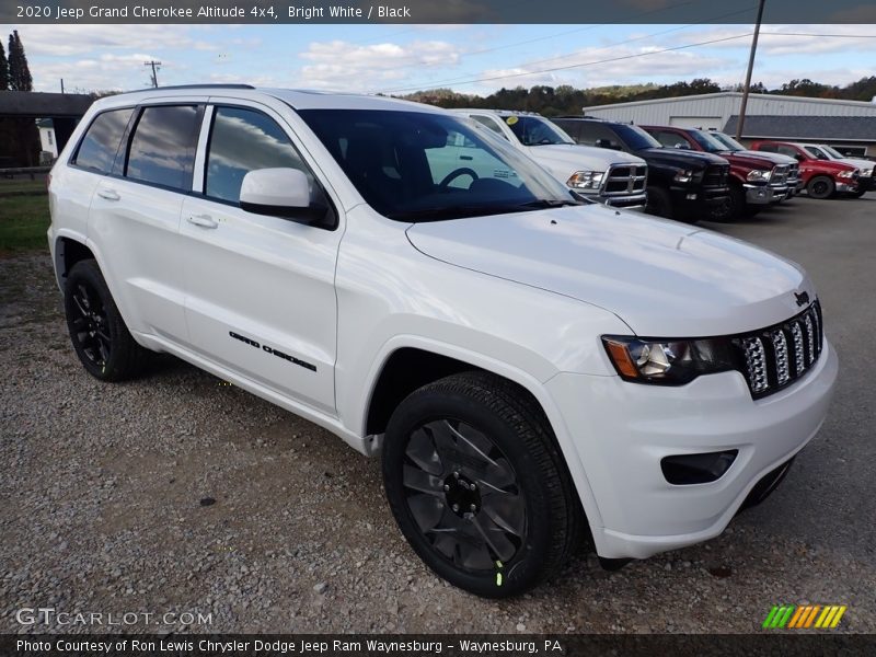 Bright White / Black 2020 Jeep Grand Cherokee Altitude 4x4