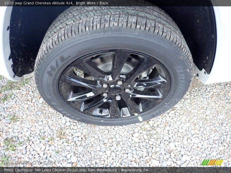 Bright White / Black 2020 Jeep Grand Cherokee Altitude 4x4