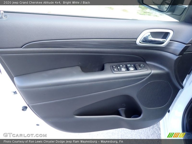 Bright White / Black 2020 Jeep Grand Cherokee Altitude 4x4