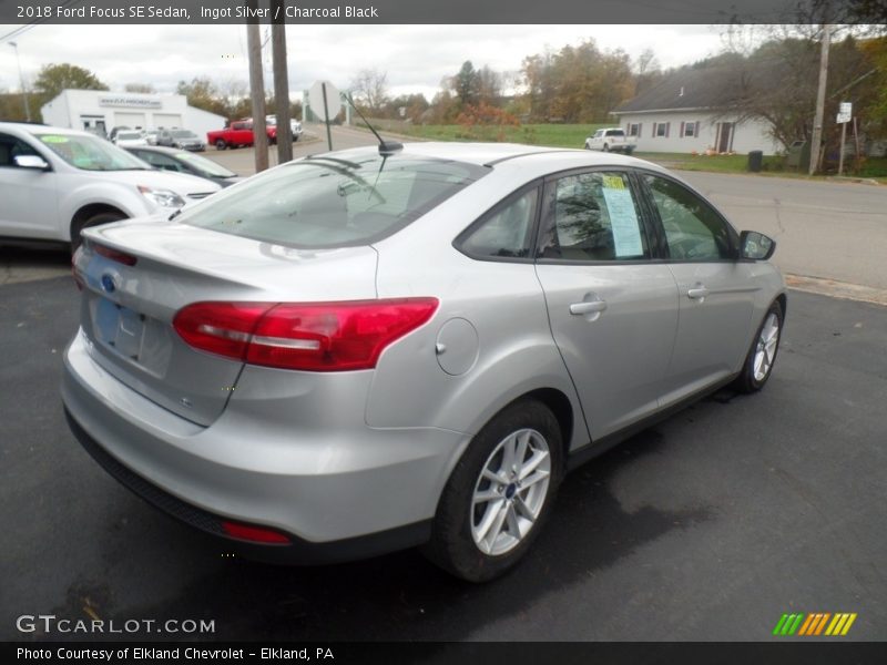 Ingot Silver / Charcoal Black 2018 Ford Focus SE Sedan