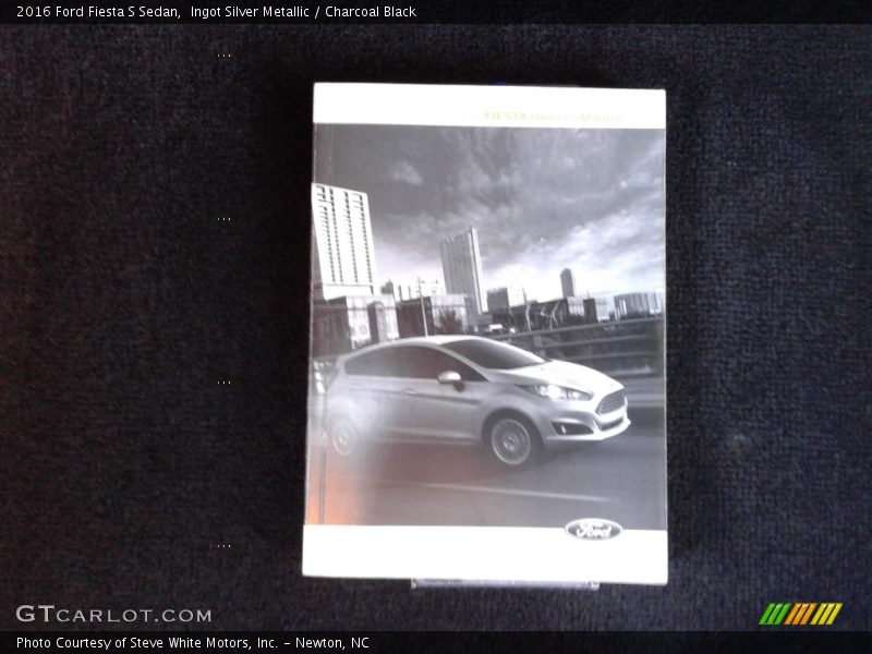 Ingot Silver Metallic / Charcoal Black 2016 Ford Fiesta S Sedan