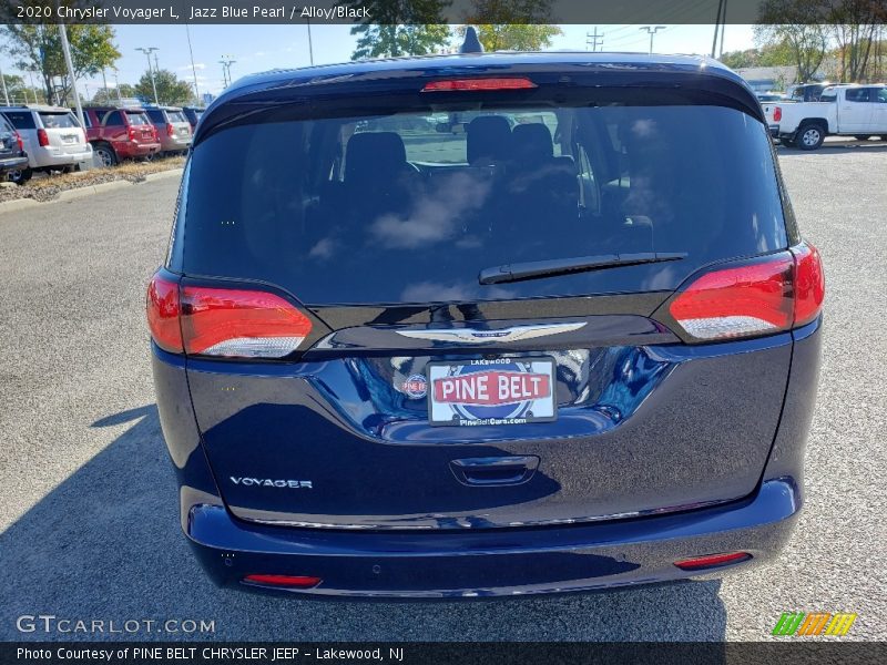 Jazz Blue Pearl / Alloy/Black 2020 Chrysler Voyager L