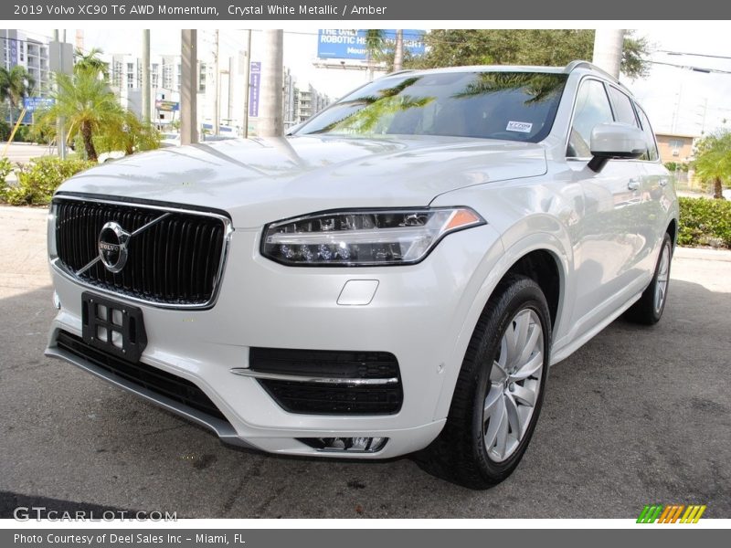 Crystal White Metallic / Amber 2019 Volvo XC90 T6 AWD Momentum