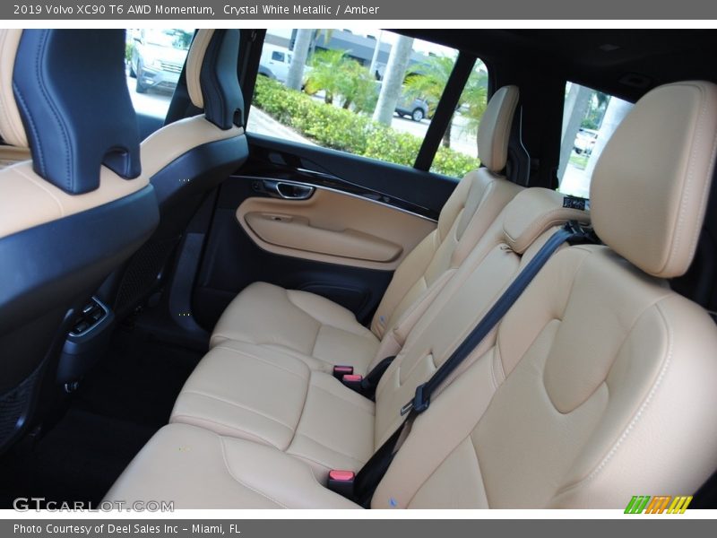 Crystal White Metallic / Amber 2019 Volvo XC90 T6 AWD Momentum