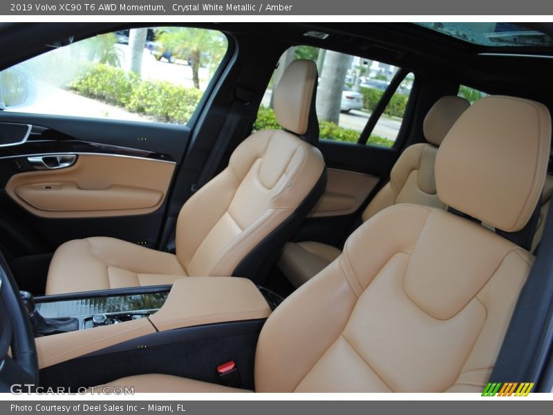Crystal White Metallic / Amber 2019 Volvo XC90 T6 AWD Momentum