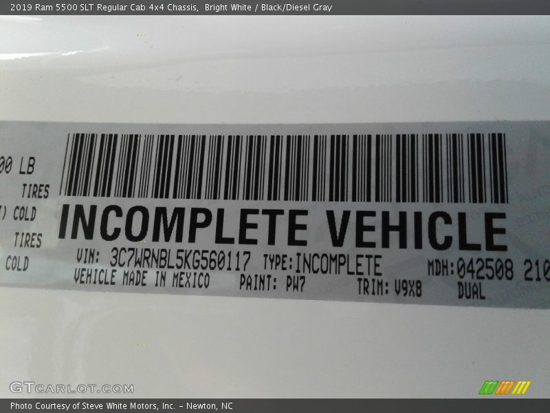 Bright White / Black/Diesel Gray 2019 Ram 5500 SLT Regular Cab 4x4 Chassis