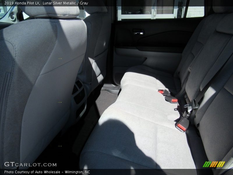 Lunar Silver Metallic / Gray 2019 Honda Pilot LX