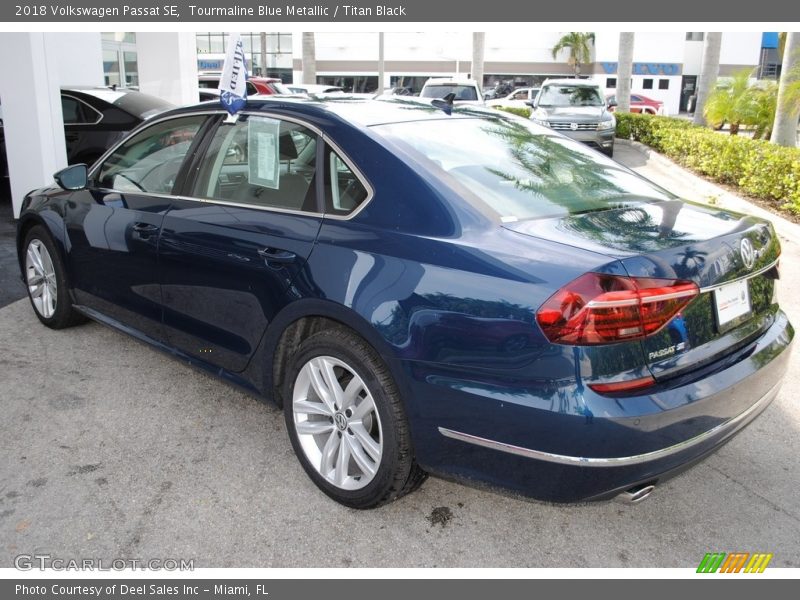 Tourmaline Blue Metallic / Titan Black 2018 Volkswagen Passat SE