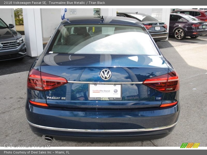 Tourmaline Blue Metallic / Titan Black 2018 Volkswagen Passat SE