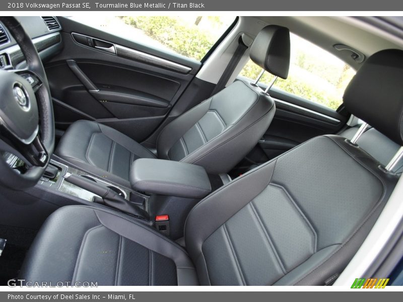 Tourmaline Blue Metallic / Titan Black 2018 Volkswagen Passat SE