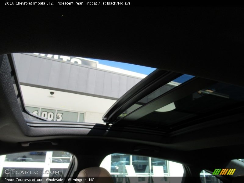 Iridescent Pearl Tricoat / Jet Black/Mojave 2016 Chevrolet Impala LTZ