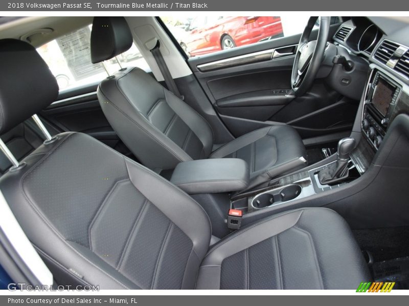 Tourmaline Blue Metallic / Titan Black 2018 Volkswagen Passat SE