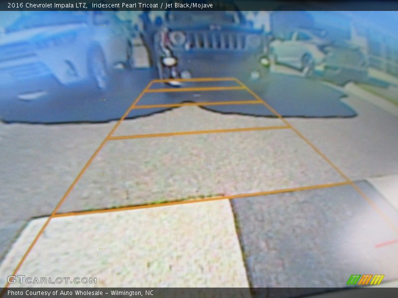 Iridescent Pearl Tricoat / Jet Black/Mojave 2016 Chevrolet Impala LTZ