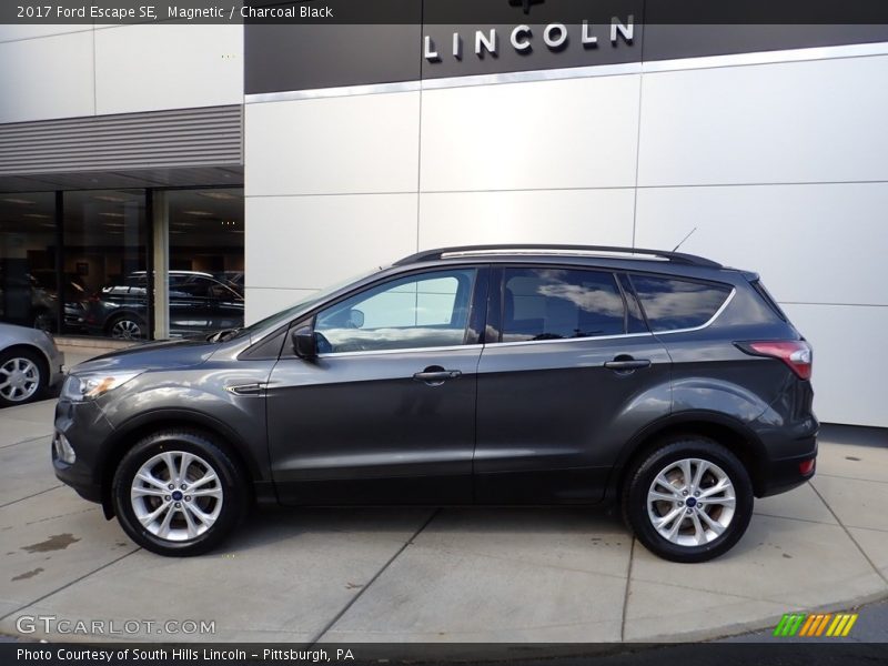 Magnetic / Charcoal Black 2017 Ford Escape SE