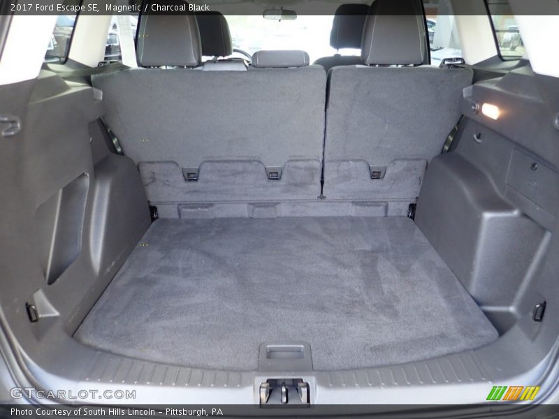 Magnetic / Charcoal Black 2017 Ford Escape SE
