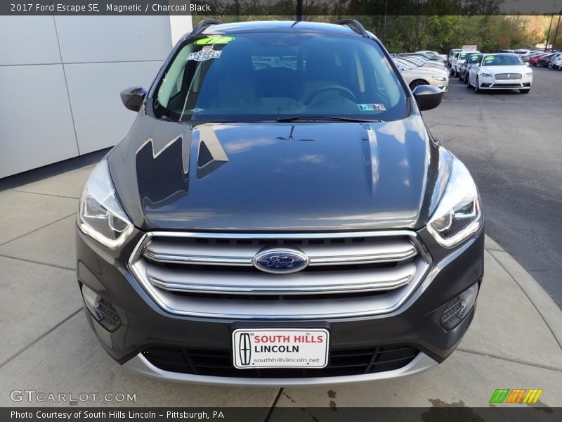 Magnetic / Charcoal Black 2017 Ford Escape SE