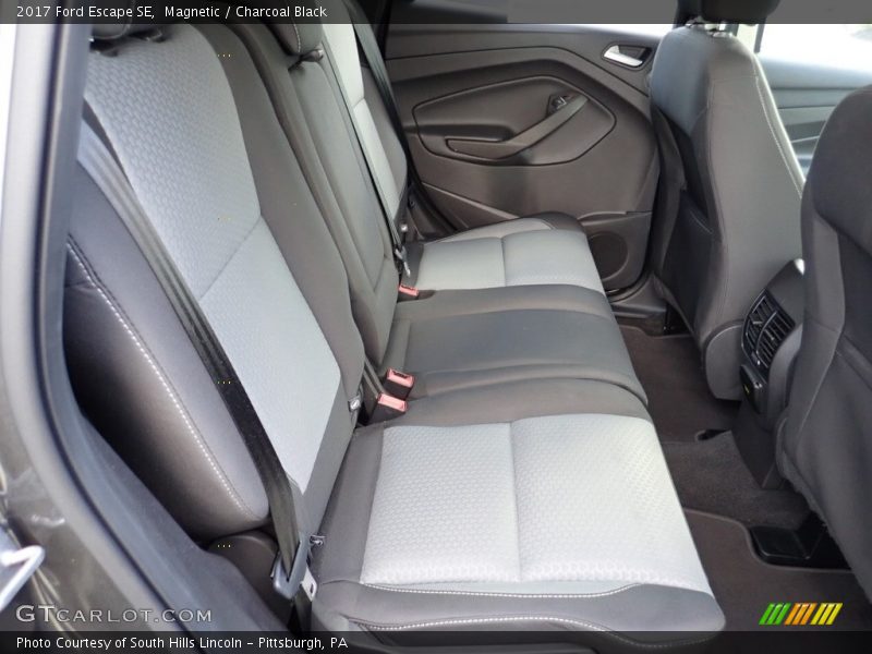 Magnetic / Charcoal Black 2017 Ford Escape SE