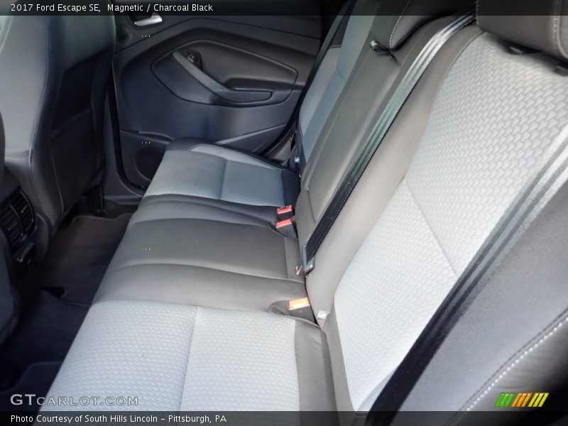 Magnetic / Charcoal Black 2017 Ford Escape SE
