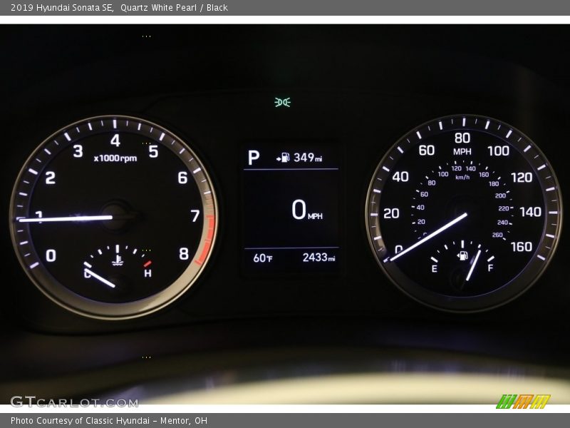Quartz White Pearl / Black 2019 Hyundai Sonata SE