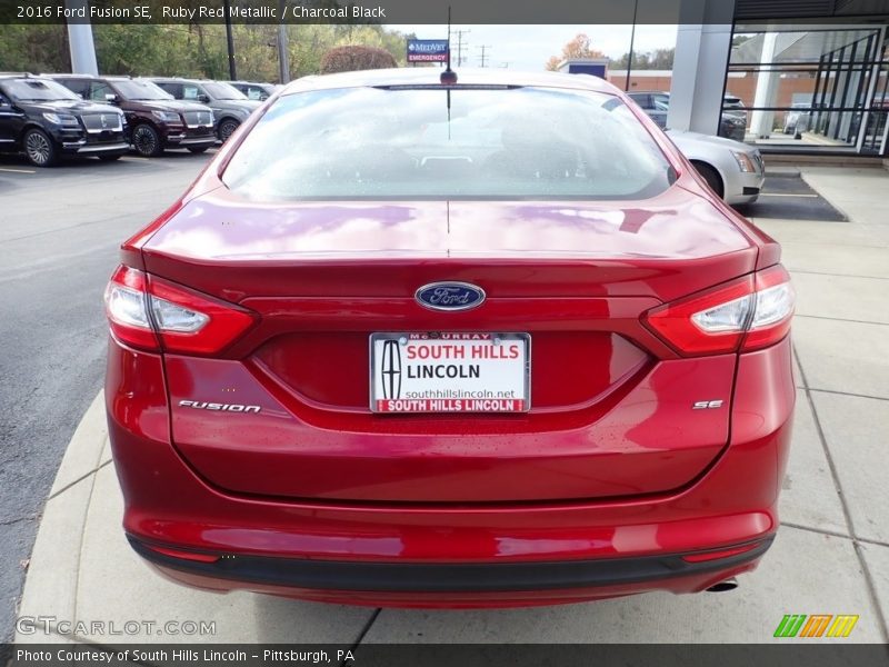 Ruby Red Metallic / Charcoal Black 2016 Ford Fusion SE