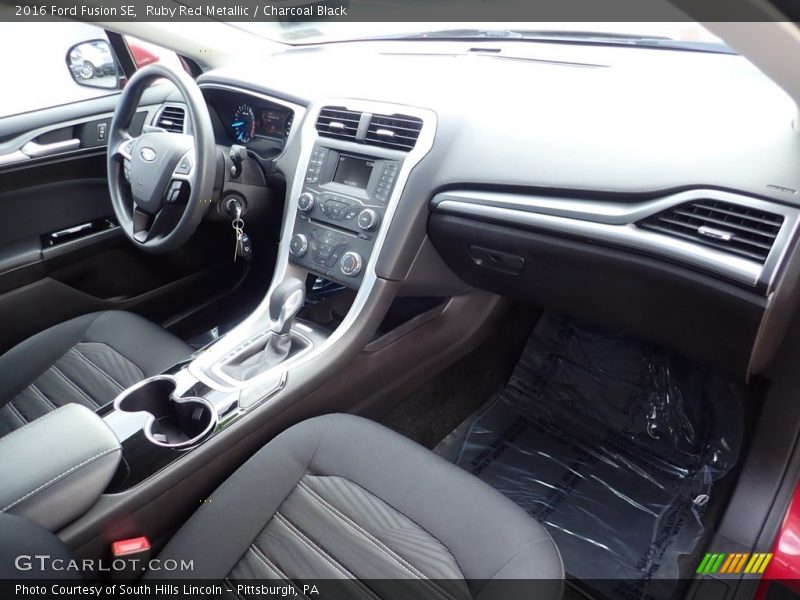 Ruby Red Metallic / Charcoal Black 2016 Ford Fusion SE