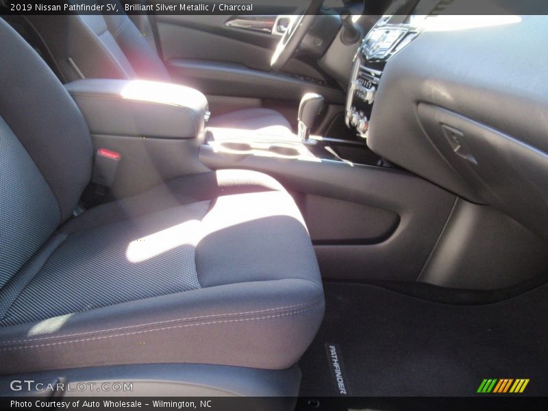 Brilliant Silver Metallic / Charcoal 2019 Nissan Pathfinder SV
