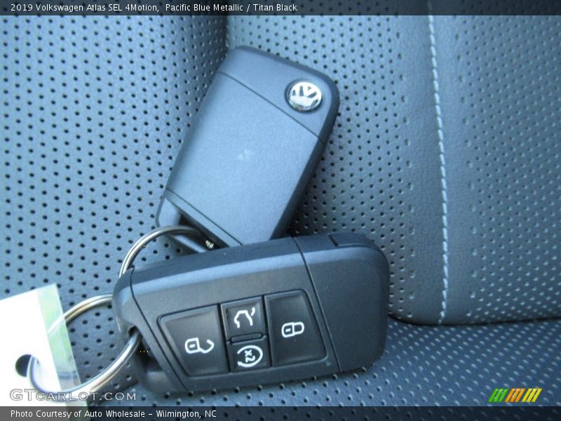 Pacific Blue Metallic / Titan Black 2019 Volkswagen Atlas SEL 4Motion