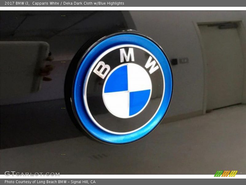 Capparis White / Deka Dark Cloth w/Blue Highlights 2017 BMW i3