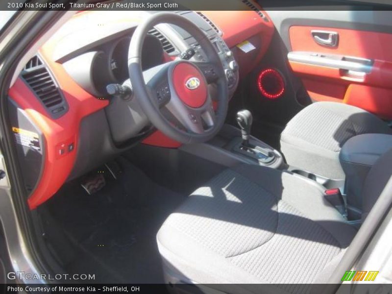 Titanium Gray / Red/Black Sport Cloth 2010 Kia Soul Sport