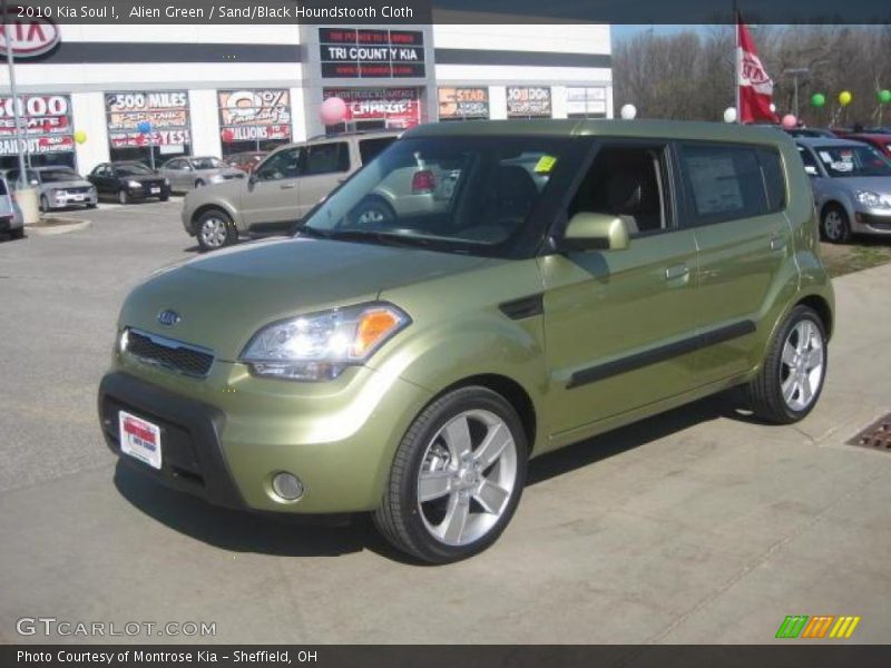 Alien Green / Sand/Black Houndstooth Cloth 2010 Kia Soul !