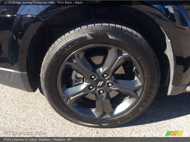 Pitch Black / Black 2018 Dodge Journey Crossroad AWD