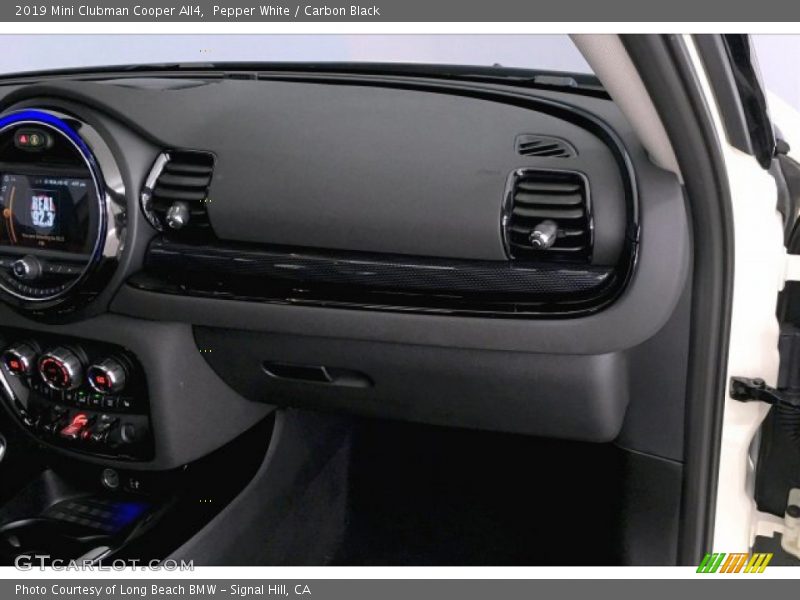 Pepper White / Carbon Black 2019 Mini Clubman Cooper All4