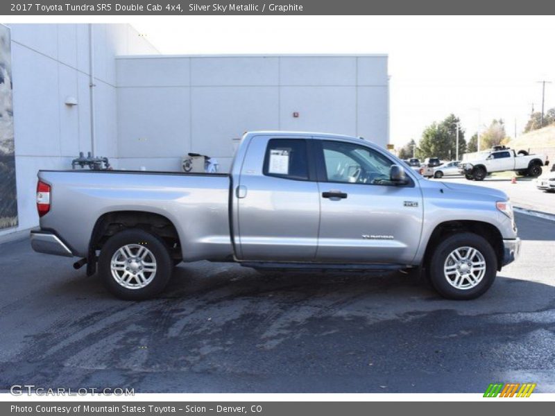 Silver Sky Metallic / Graphite 2017 Toyota Tundra SR5 Double Cab 4x4