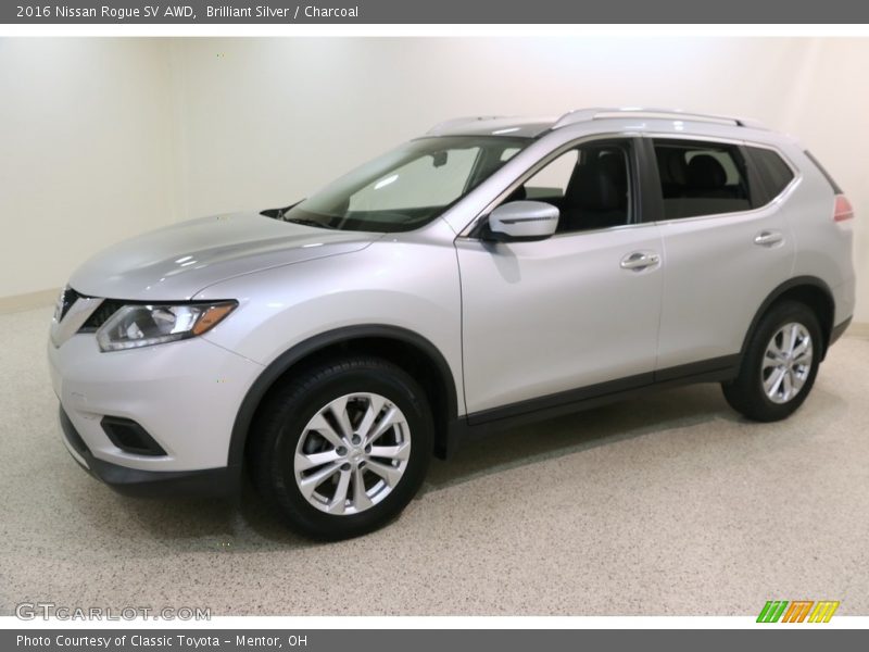 Brilliant Silver / Charcoal 2016 Nissan Rogue SV AWD