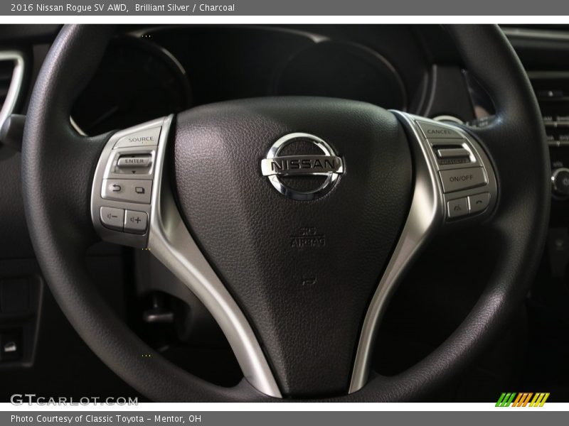 Brilliant Silver / Charcoal 2016 Nissan Rogue SV AWD