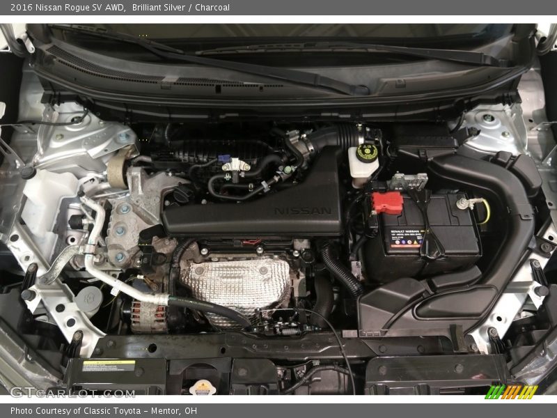 Brilliant Silver / Charcoal 2016 Nissan Rogue SV AWD