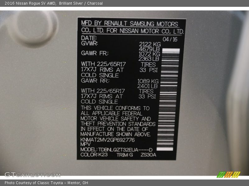 Brilliant Silver / Charcoal 2016 Nissan Rogue SV AWD