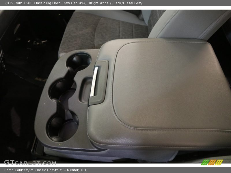 Bright White / Black/Diesel Gray 2019 Ram 1500 Classic Big Horn Crew Cab 4x4