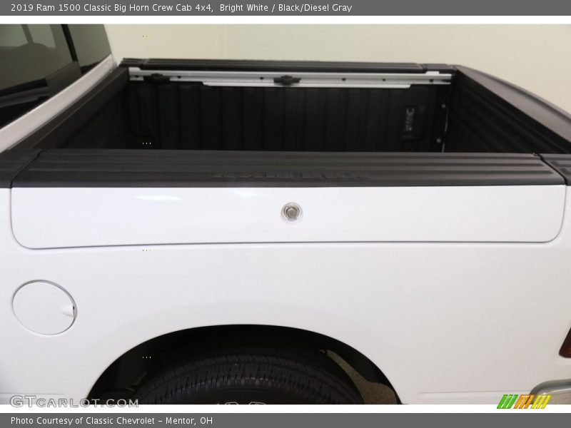 Bright White / Black/Diesel Gray 2019 Ram 1500 Classic Big Horn Crew Cab 4x4