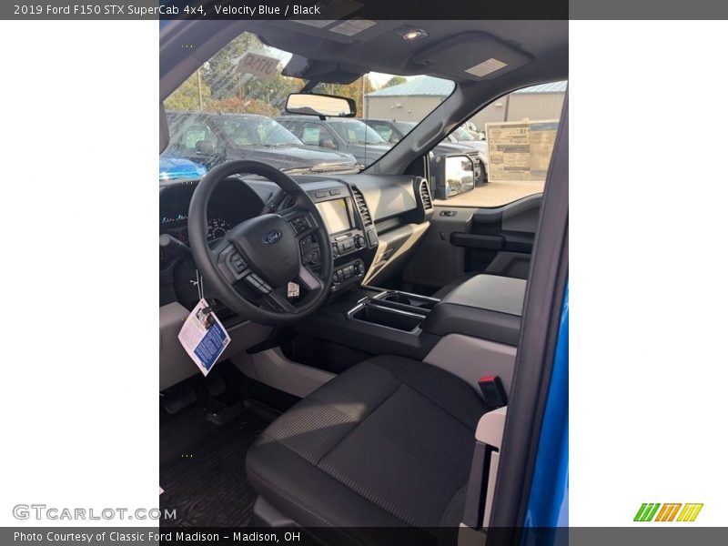 Velocity Blue / Black 2019 Ford F150 STX SuperCab 4x4