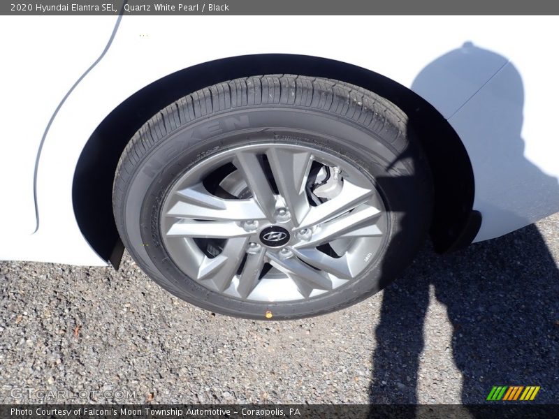 Quartz White Pearl / Black 2020 Hyundai Elantra SEL