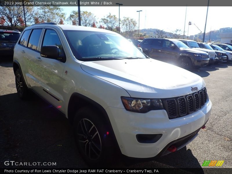 Bright White / Black 2019 Jeep Grand Cherokee Trailhawk 4x4