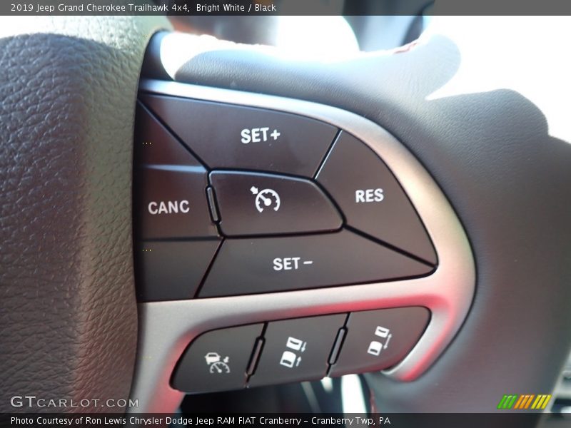 Bright White / Black 2019 Jeep Grand Cherokee Trailhawk 4x4