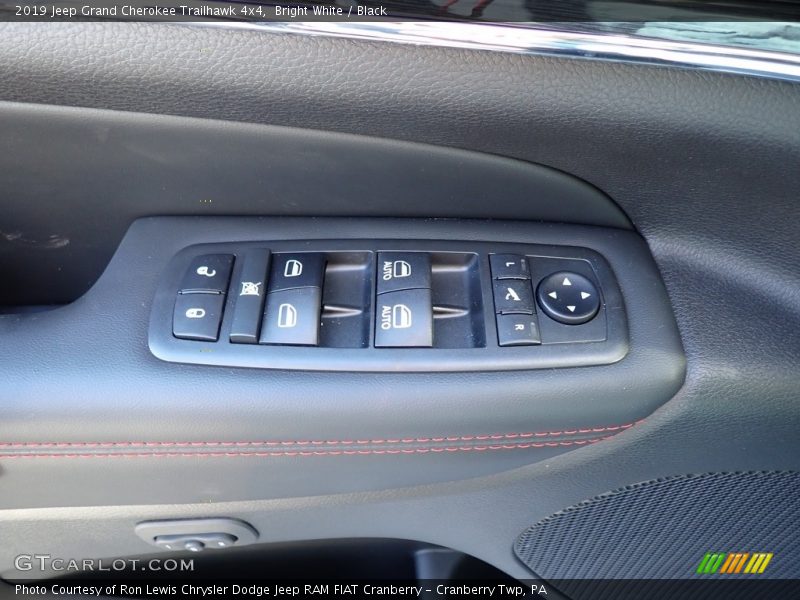 Bright White / Black 2019 Jeep Grand Cherokee Trailhawk 4x4