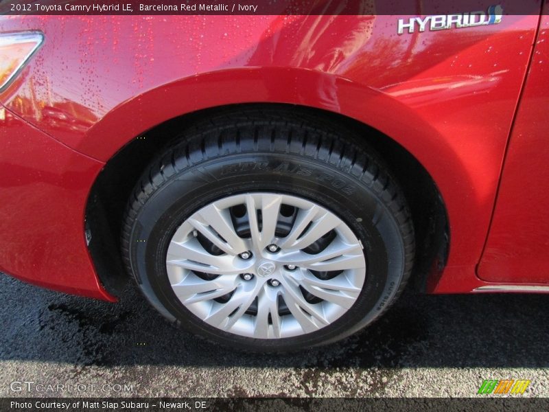 Barcelona Red Metallic / Ivory 2012 Toyota Camry Hybrid LE